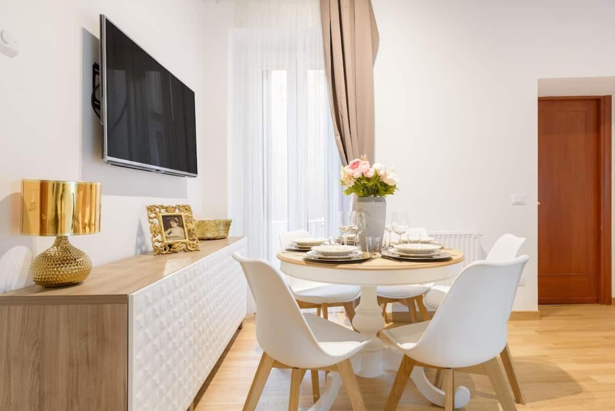 Navona Love Apartment โรม ภายนอก รูปภาพ